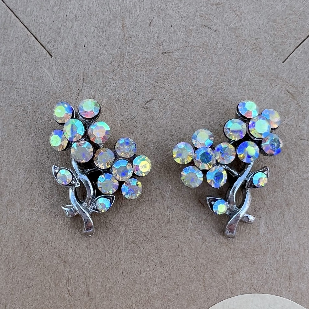 Stunning gorgeous iridescent crystal flower studs
